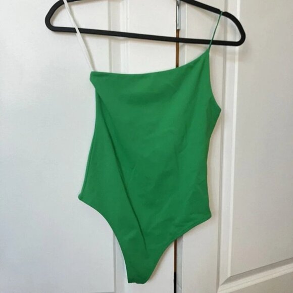Aritzia Babaton Green One Shoulder Contour Bodysuit Small - Picture 2 of 5